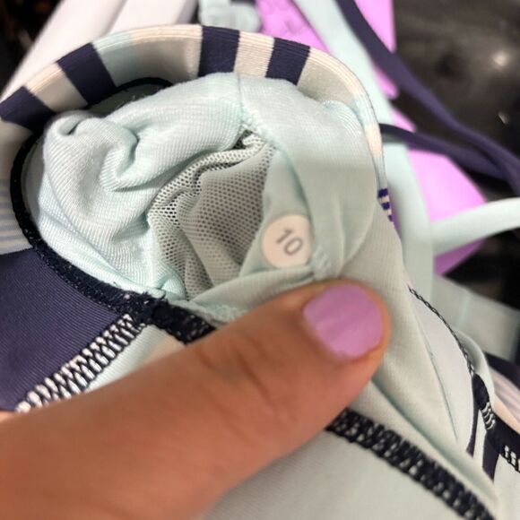 Lululemon Sports Bra Wireless Compression Cross Back Multicolor 10 Striped Gym - Picture 4 of 6